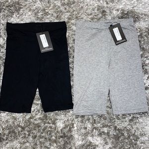 Prettylittlething Black and grey basic cycle short